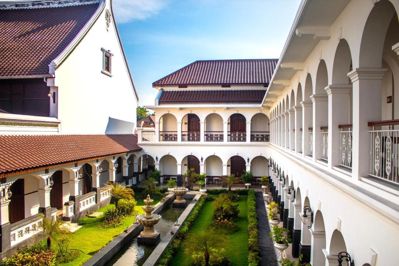 Daroessalam Syariah Heritage Hotel Pasuruan Exterior photo